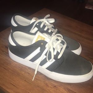 Men’s Adidas Shoes Size 6.5